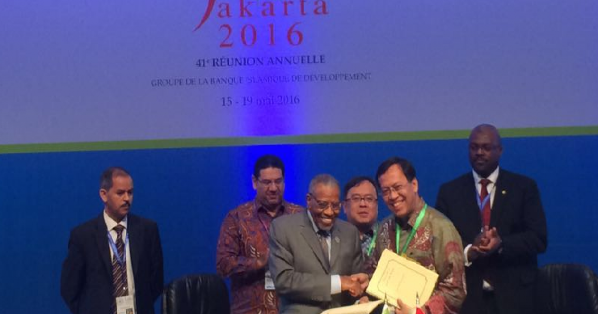 idb-dan-pemerintah-indonesia-akan-memulai-proyek-senilai-1-5-miliar